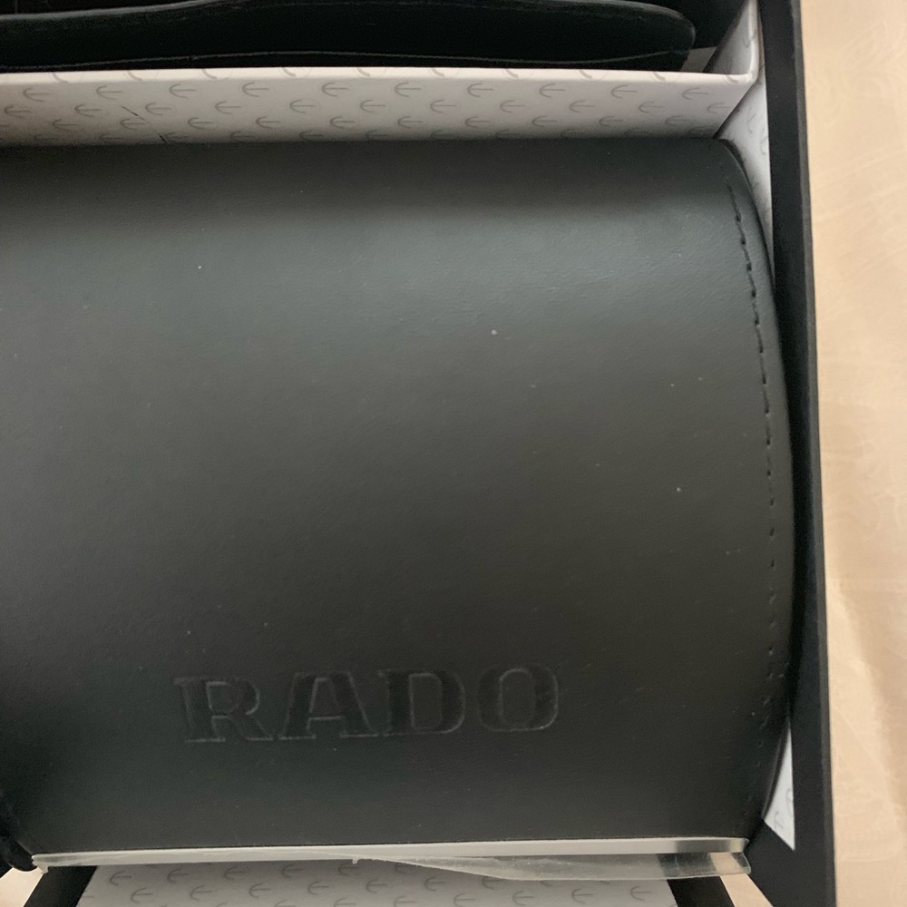 RADO WATCH - Picture 7 of 7